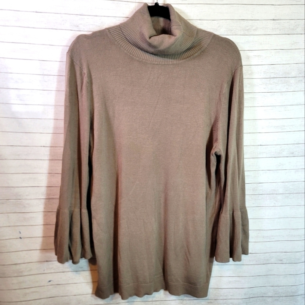 525 AMERICA TURTLENECK SWEATER W  BELL SLEEVES, SZ LARGE